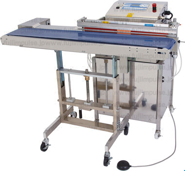 シール作業手離れユニットとVA-610Gの写真01