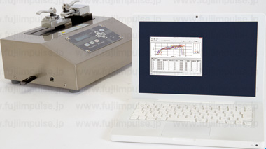 PTT-100LBとパソコンの写真