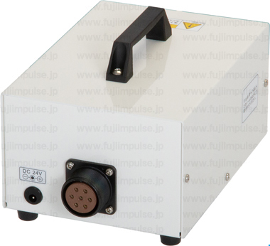 制御ボックス；接続コネクタ側の写真