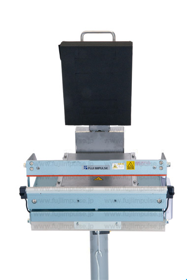 PXをFi-400Yに取り付けた状態のシーラー頭部の写真