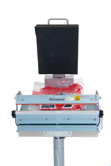 PXをFi-400Yに取り付けた状態のシーラー頭部の写真